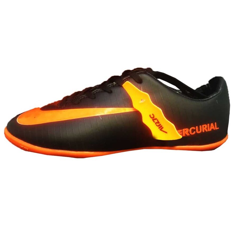 کفش مخصوص سالن فوتسال حرفه ای