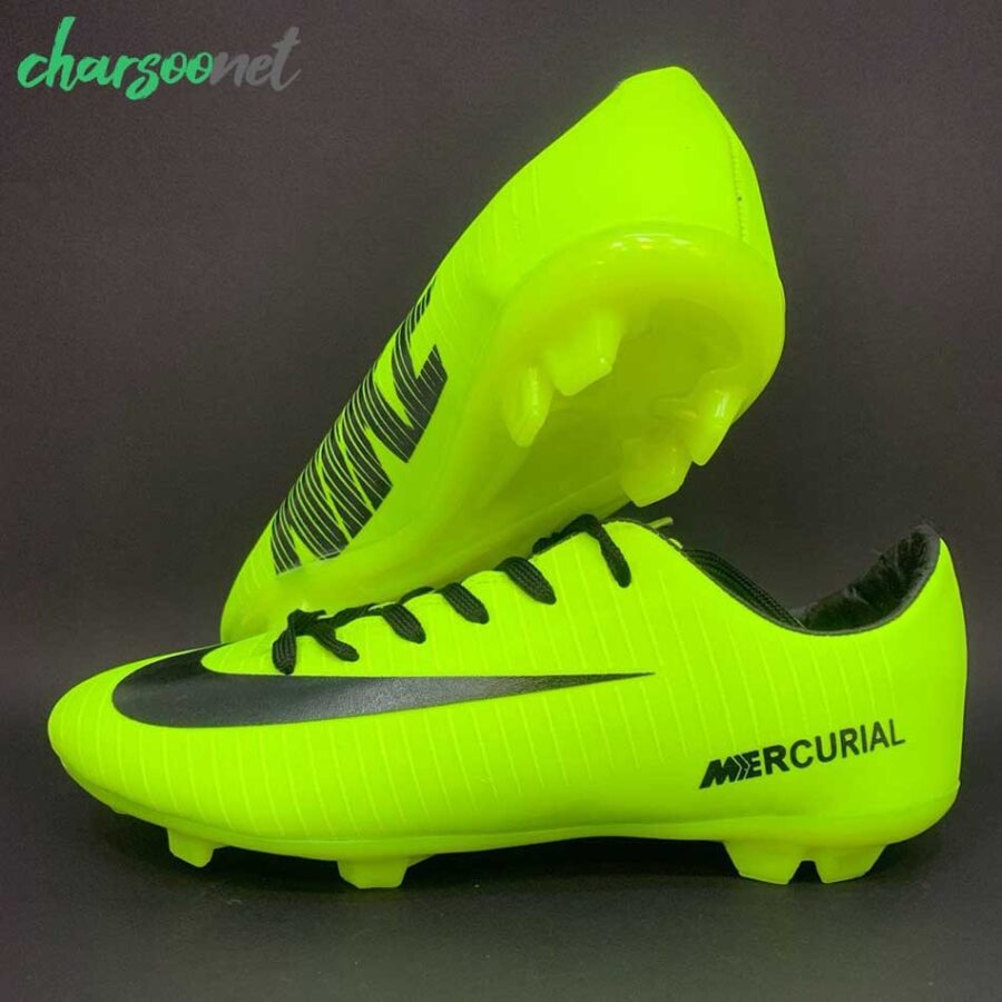 استوک حرفه ای مخصوص فوتبال در چمن طبیعی