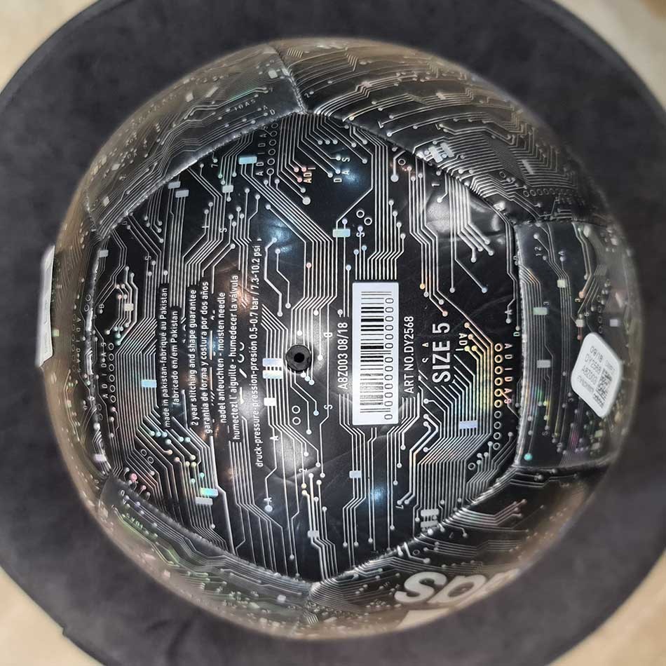 توپ فوتبال آدیداس مدل adidas Capitano Ball کد dy2568 توپ فوتبال آدیداس مدل adidas Capitano Ball کد dy2568