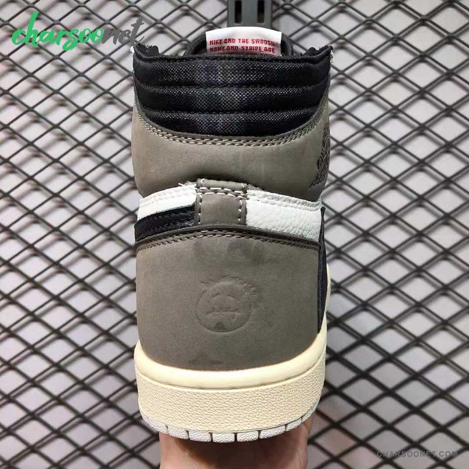 کفش اسپرت نایک جردن مردانه Nike Air Jordan 1 کفش اسپرت نایک جردن مردانه Nike Air Jordan 1