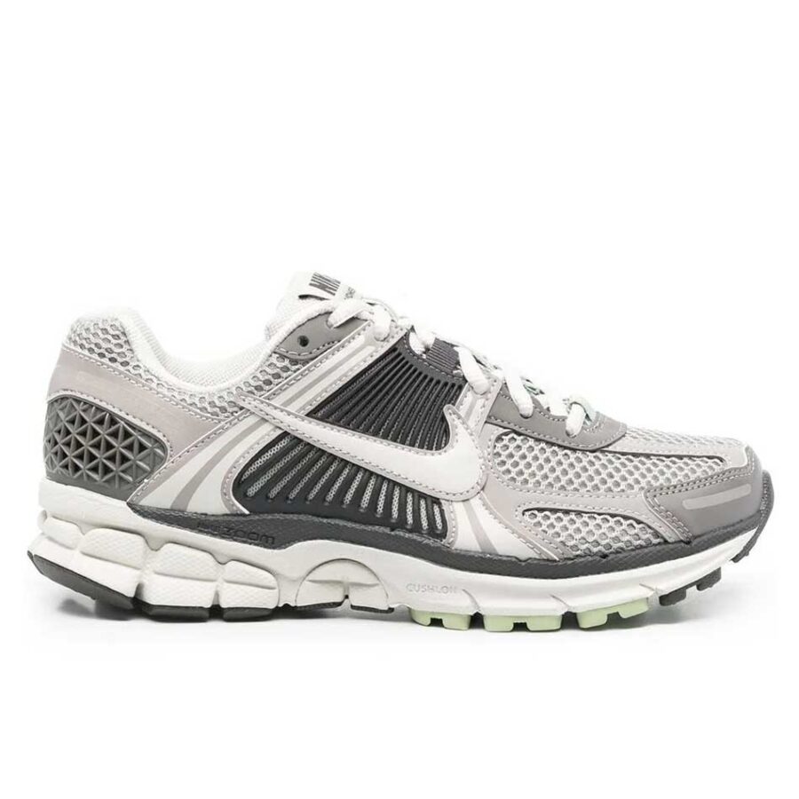 کفش اسپرت نایک Nike Vomero 5