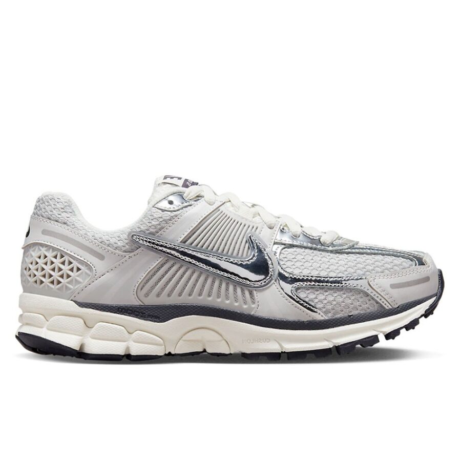 کتانی پیاده روی مردانه نایک Nike Vomero 5